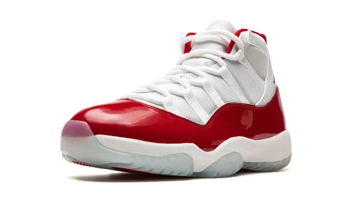 Air Jordan 11"Cherry 2022"