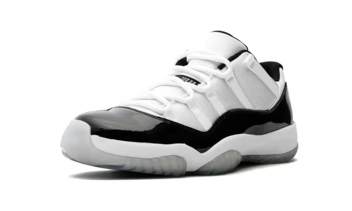 Air Jordan 11 Retro Low"Concord"