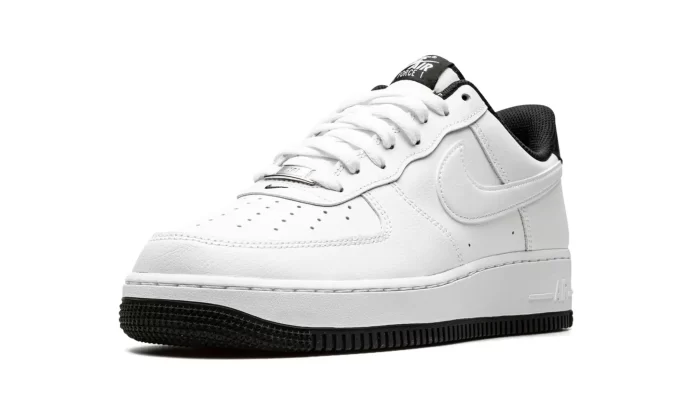 Nike Air Force 1 '07 "White / Black"